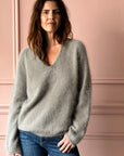 ROBERTO COLLINA - V-Neck Pullover in Taupe