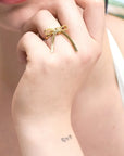 Wouters & Hendrix - Textured Bow Ring in Gold