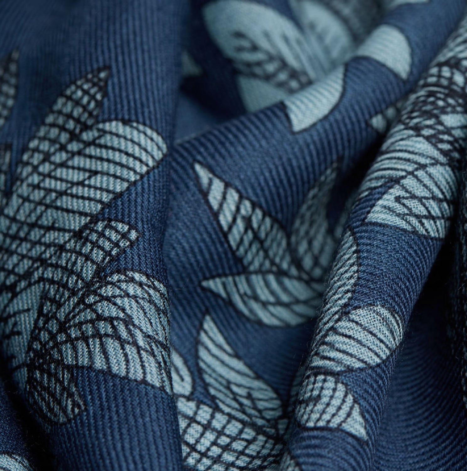 INOUI EDITIONS - Scarf 80 1889 in Blue