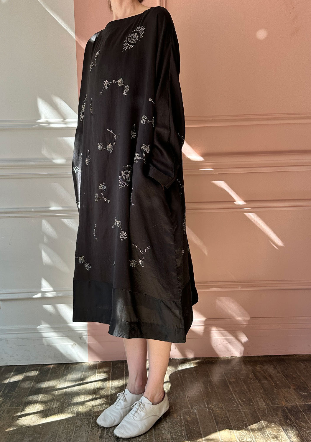 AODRESS - Square neck dress with sequins and beads in Black