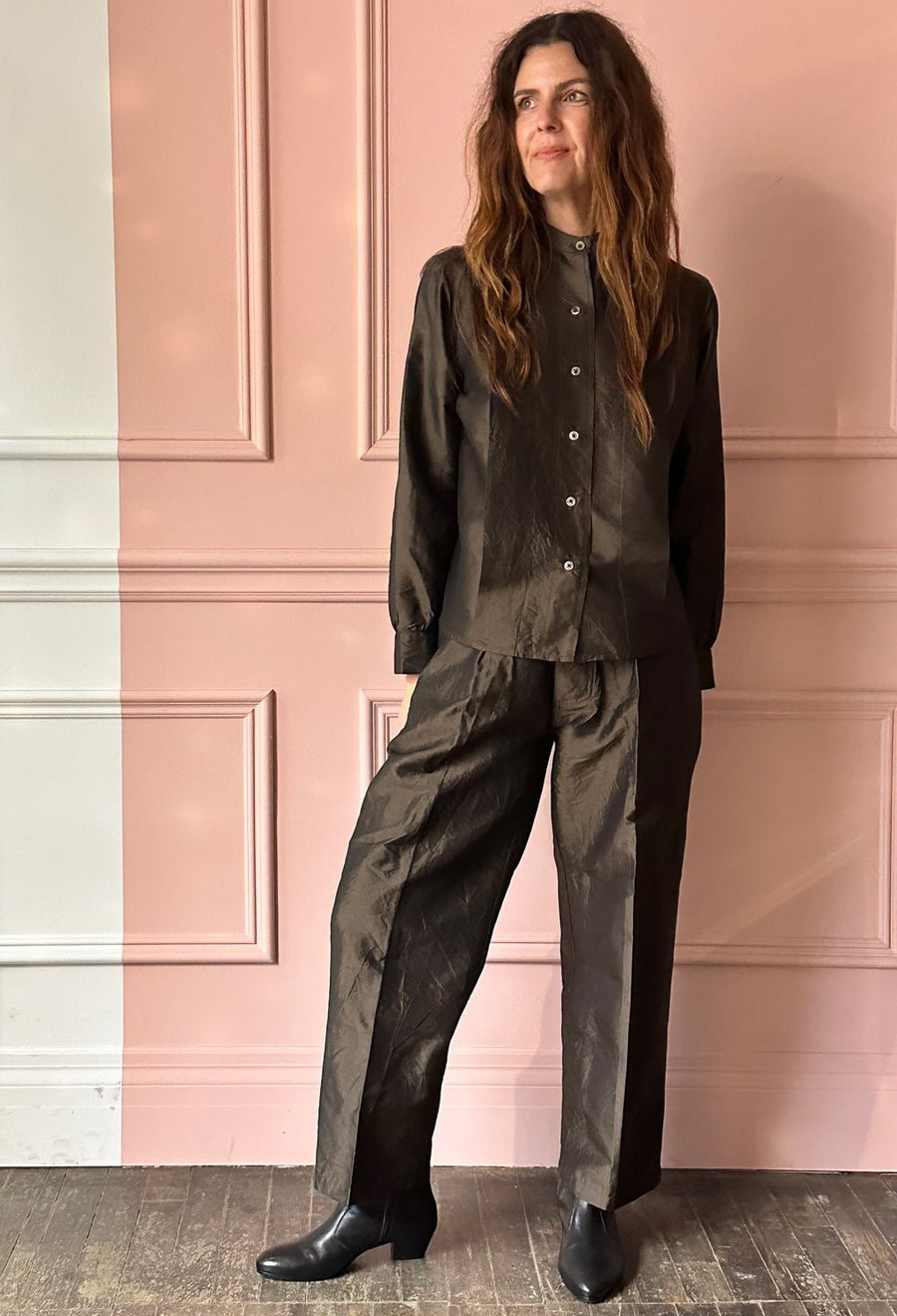 CHRISTIAN PEAU - Vintage Silk Cropped Pleated Front Shirt in Moss Green