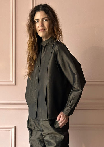 CHRISTIAN PEAU - Vintage Silk Cropped Pleated Front Shirt in Moss Green