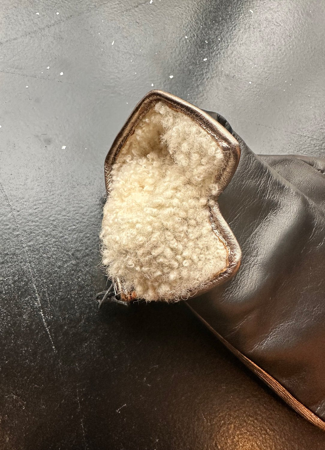 HANDSOME STOCKHOLM - Statement Mitts in Black