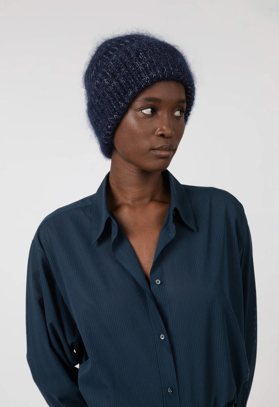 INDRESS - Knitted Hat in Navy/Pebble