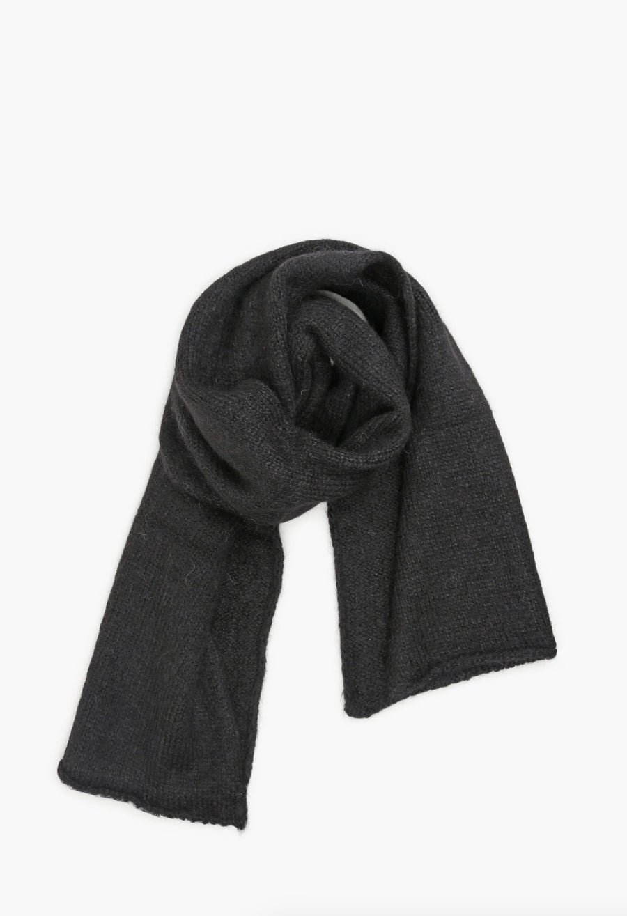 KARAKORAM - Suri Alpaca Knitted Scarf in Black