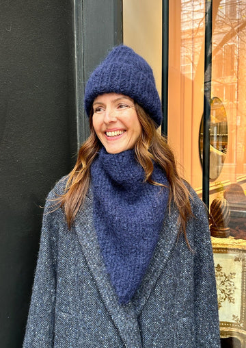 KARAKORAM - Knit Scarf in Navy