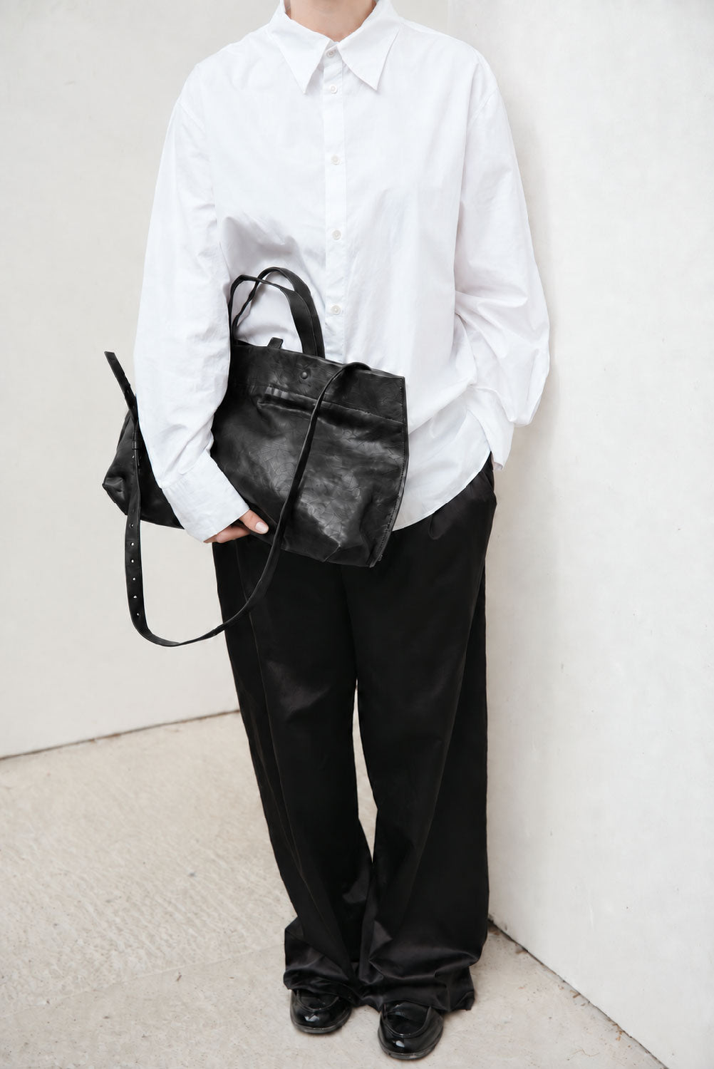 LIHANN GEORGE - Matte Natural Grain Leather ELLI Bag in Black