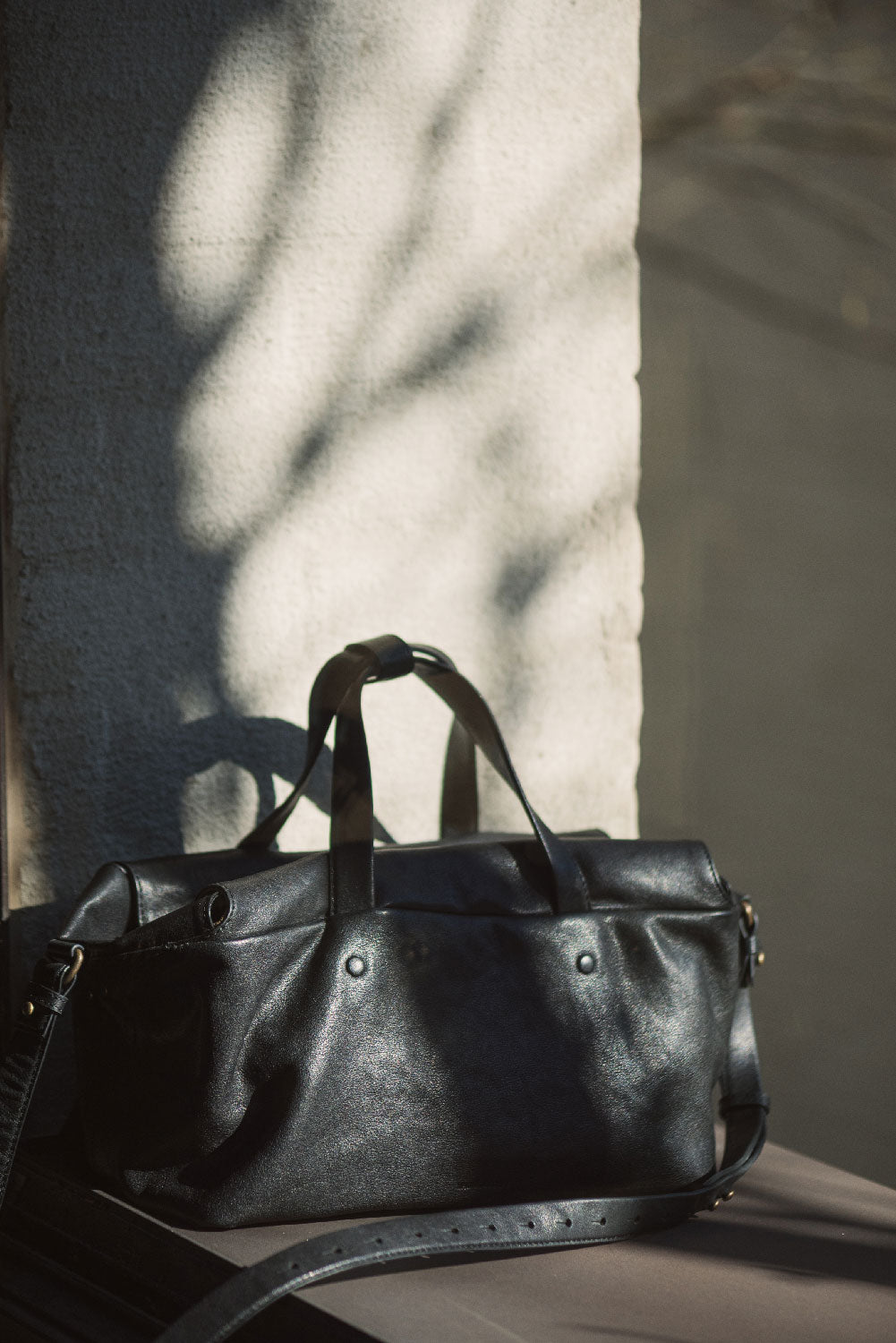 LIHANN GEORGE - Matte Natural Grain Leather LILI Bag in Black