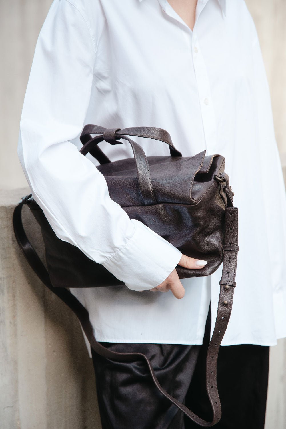 LIHANN GEORGE - Matte Natural Grain Leather LILI Bag in DEEP ESPRESSO