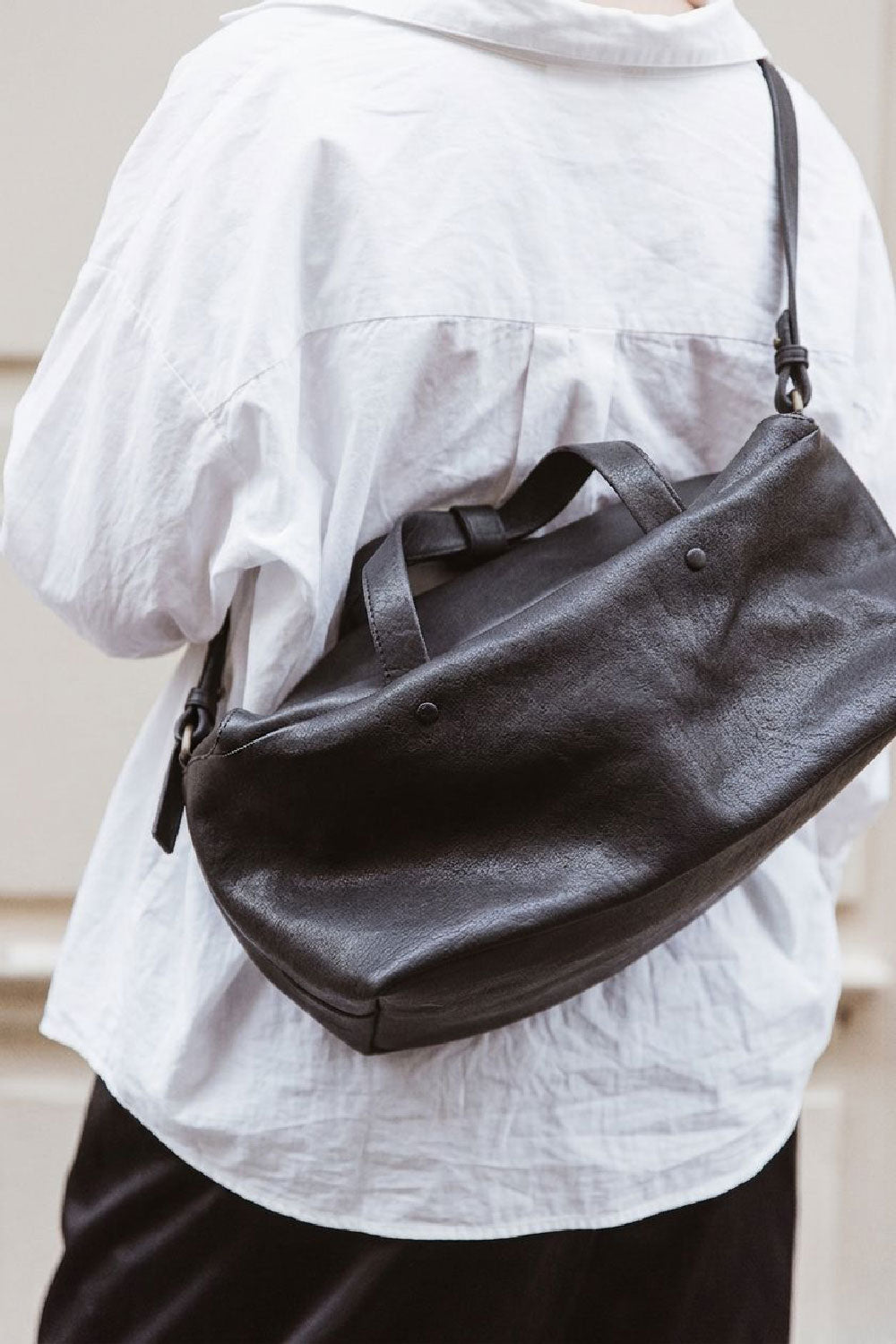 LIHANN GEORGE - Matte Natural Grain Leather LILI Bag in Black