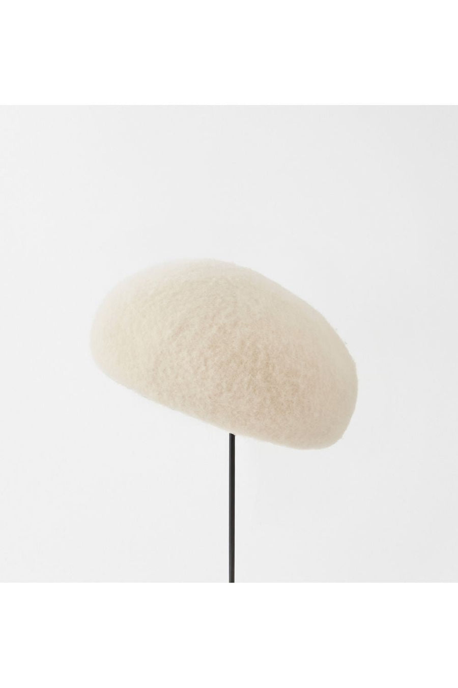 MATURE HA - Cashmere Beret in WHITE