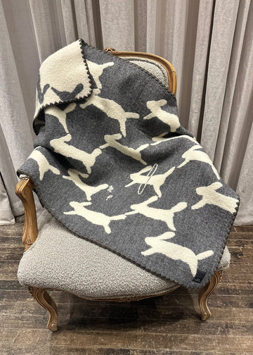 MINA PERHONEN - RUN RUN RUN Blanket in Grey