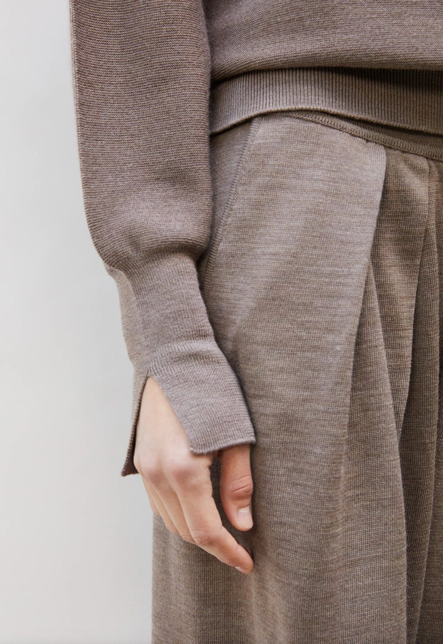 MOLLI - Nora2 Sweater in Chestnut