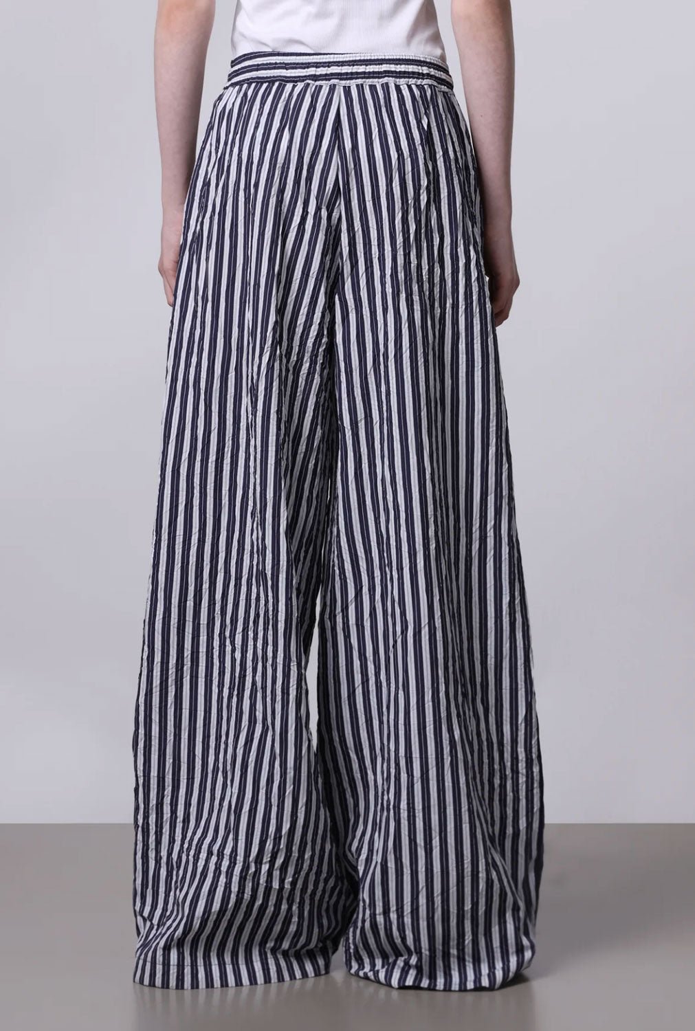 ROBERTO COLLINA - Wide legged Pants in Navy Stripes