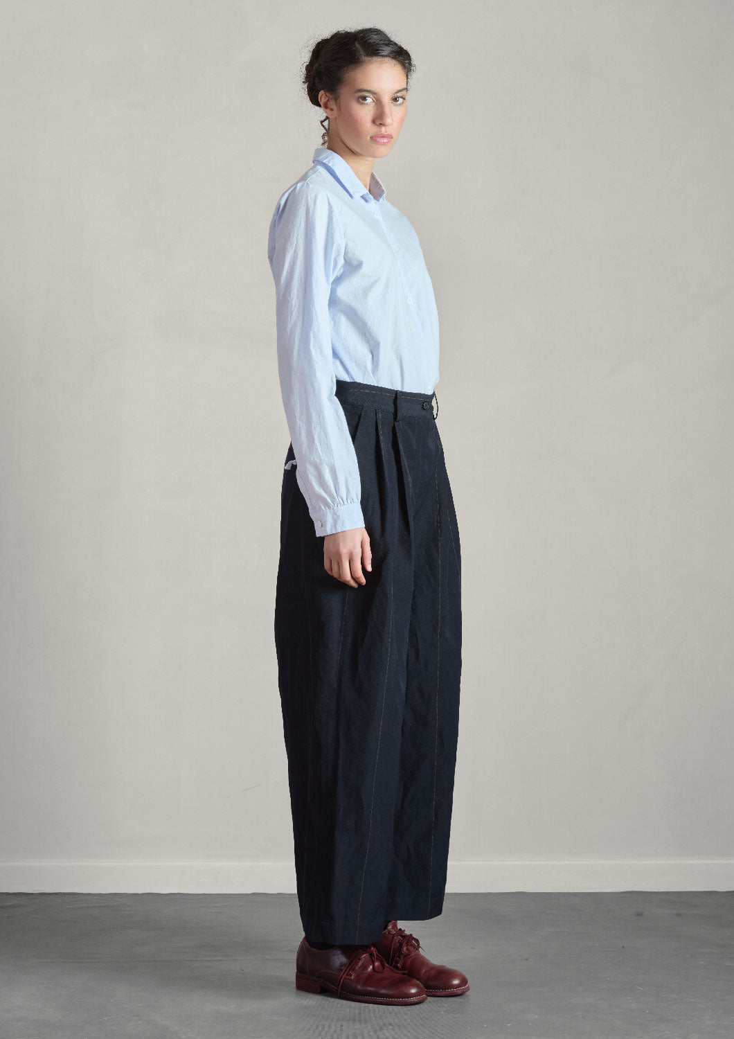 BERGFABEL - REBBY Pants in Navy Stripe