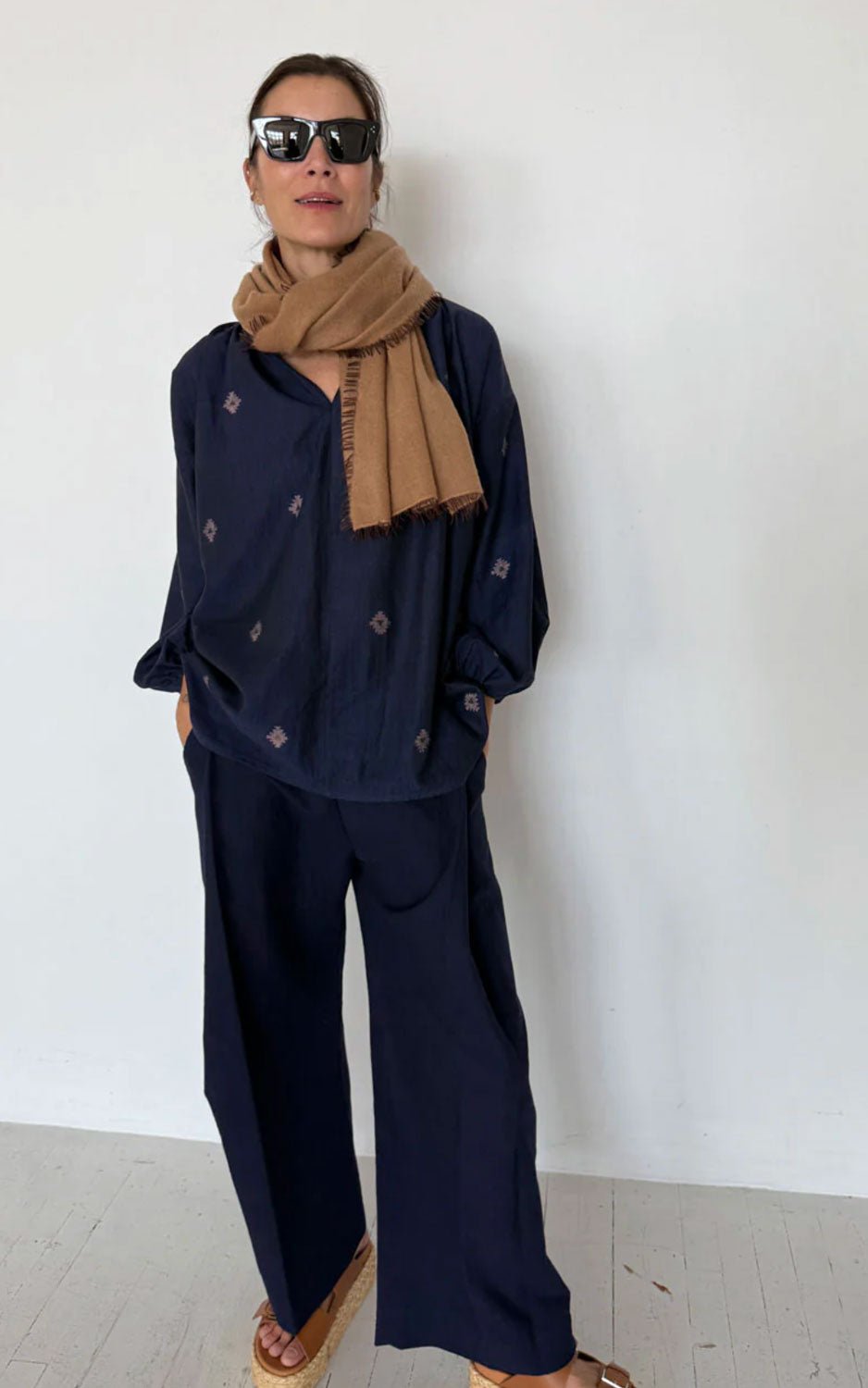 TWO NY - Wide Elastic Pleated Pant in Navy