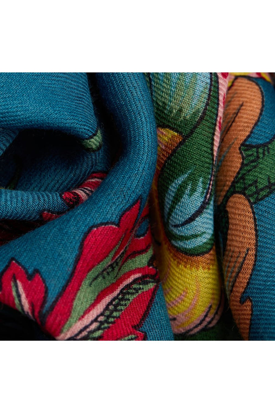 INOUI EDITIONS - 55 Rococo Scarf in Duck Blue
