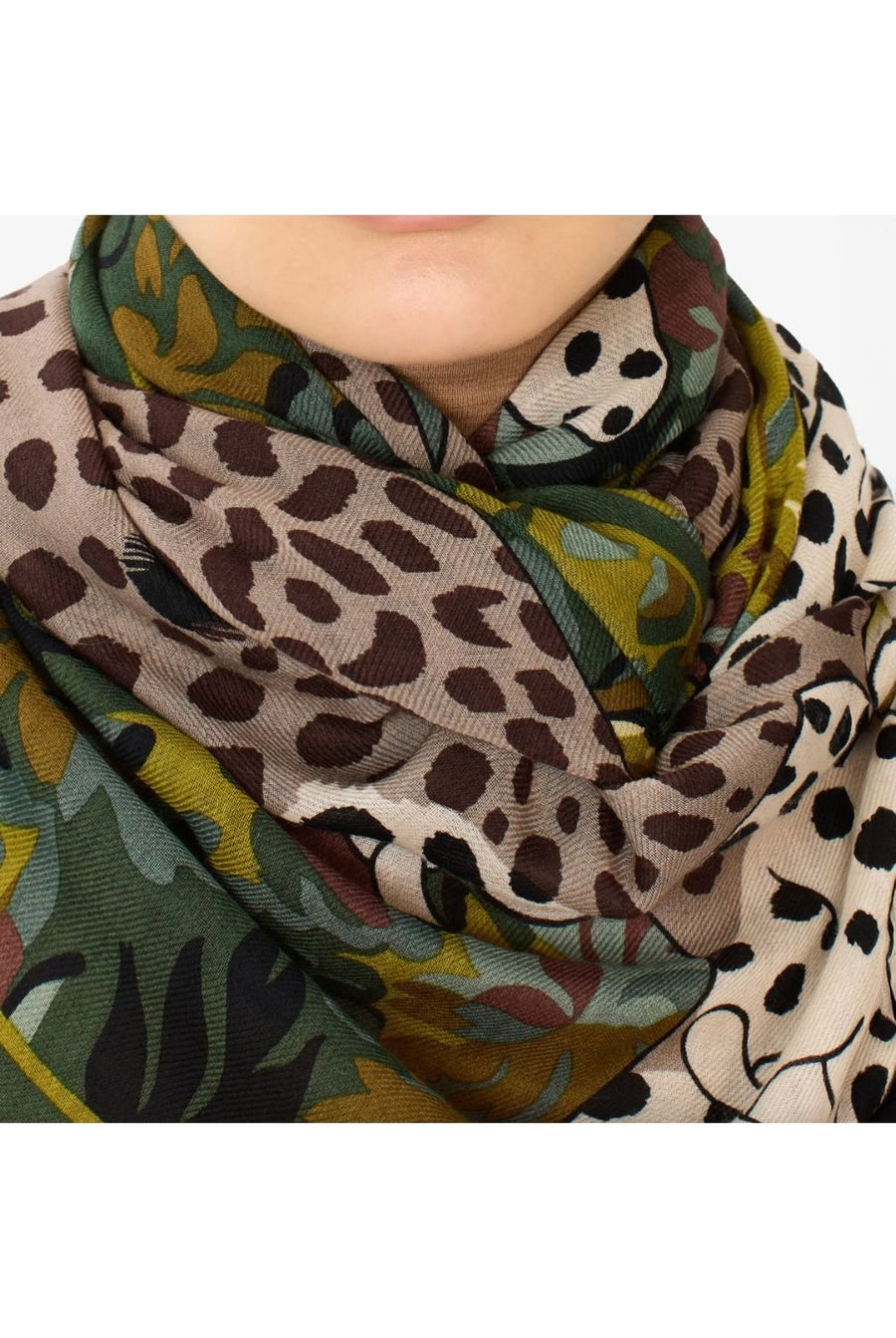 INOUI EDITIONS - 70 Mike Scarf in Khaki