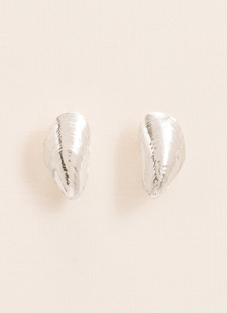 Wouters & Hendrix - Mussel Studs in Sterling Silver