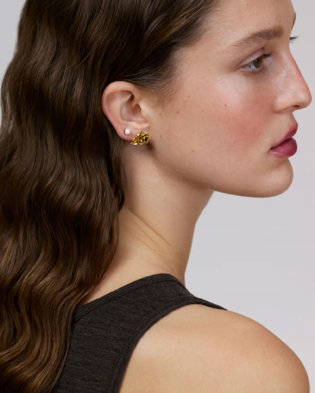 Wouters & Hendrix - Rose Stud Earrings with Detachable Stem in Gold