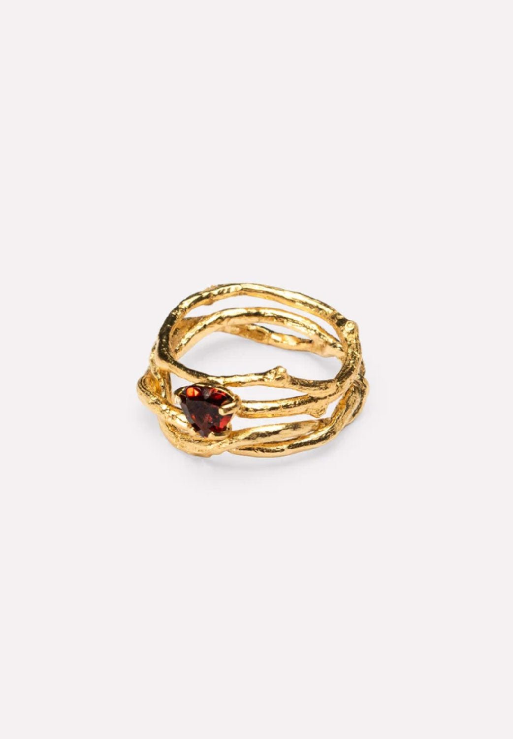 Wouters & Hendrix - Thorned Ring Set with Heart-Shaped Garnet in Gold