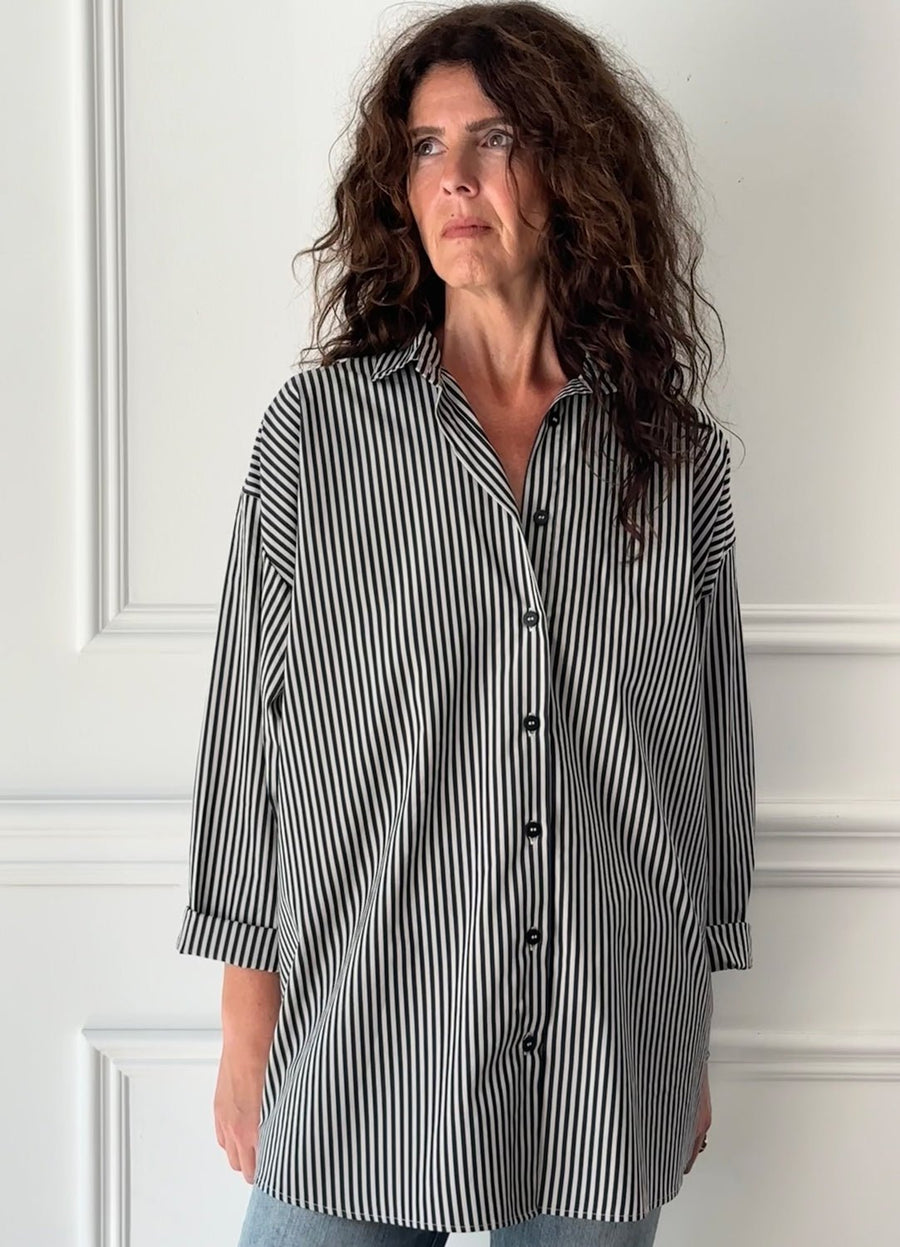 BERGFABEL - Long Overshirt in Black Stripe