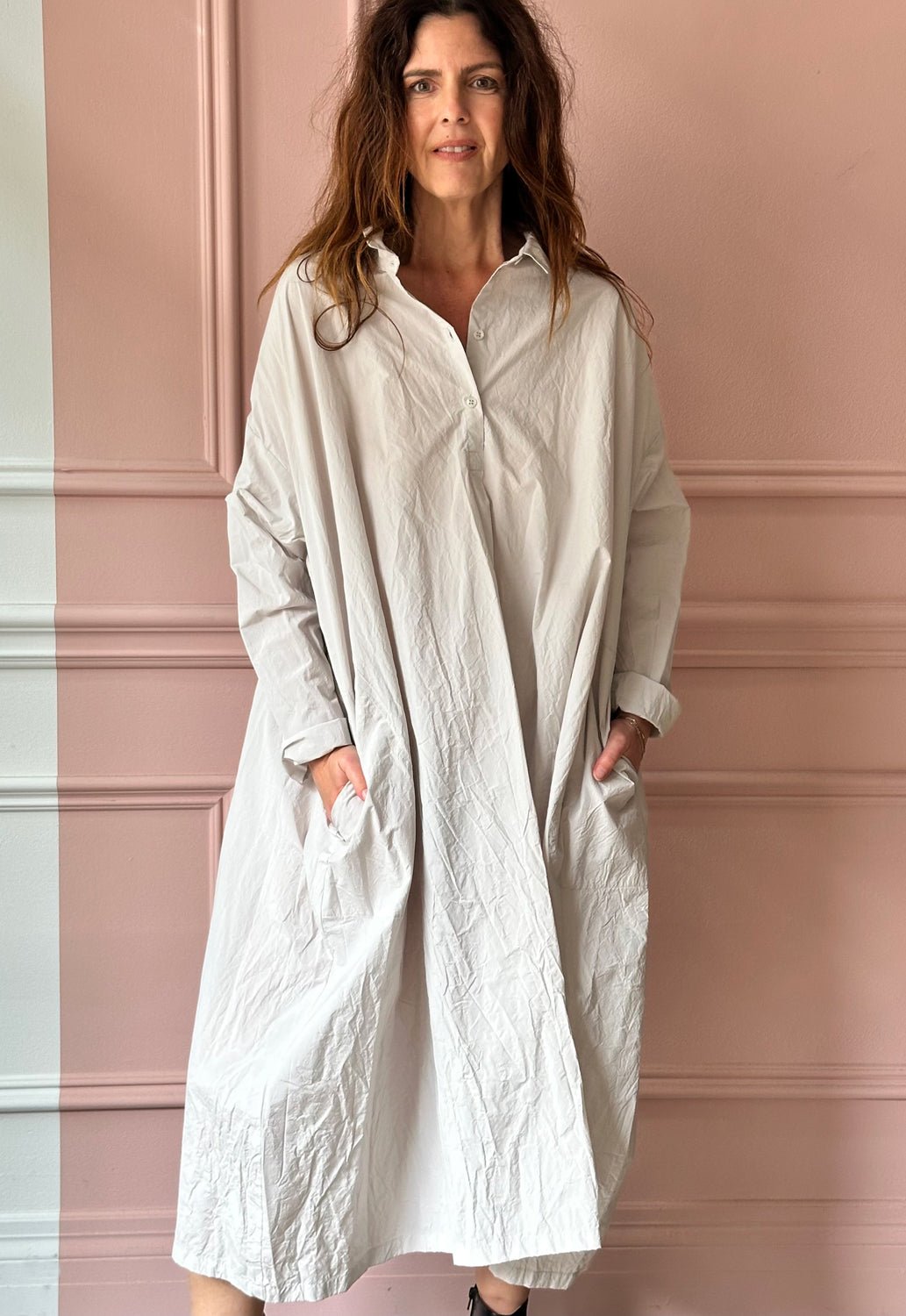 MANUELLE GUIBAL - Big Dress Babe in IDROFIX