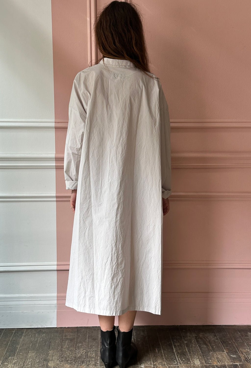 MANUELLE GUIBAL - Big Dress Babe in IDROFIX