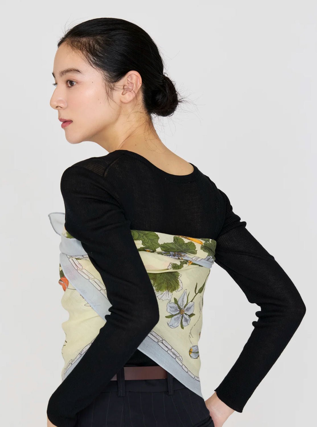 MANIPURI - Jardin D'Herbes Scarf in Grey