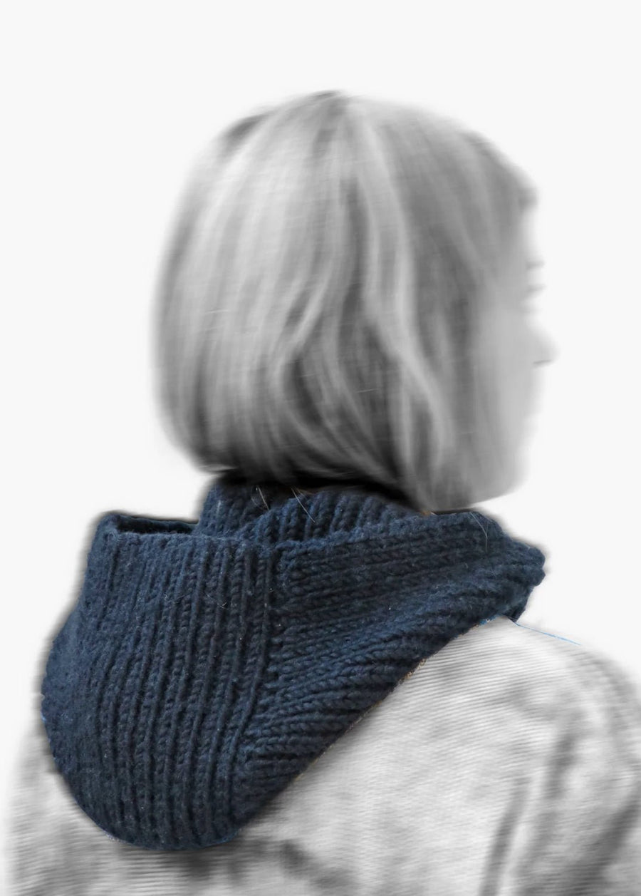 KARAKORAM - Knitted Hood/Balaclava in Navy