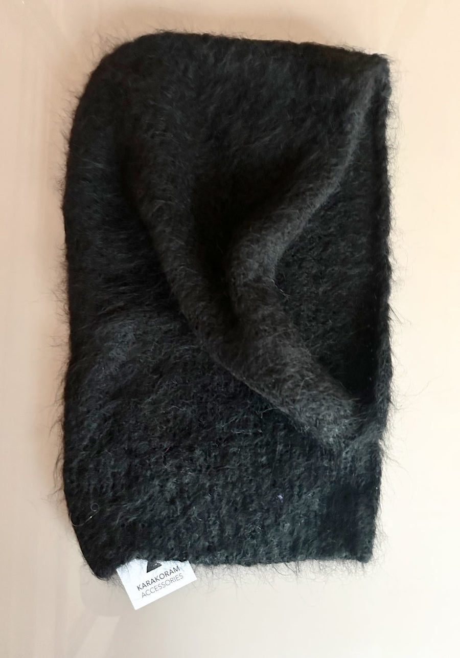KARAKORAM - Knitted Hood in Black