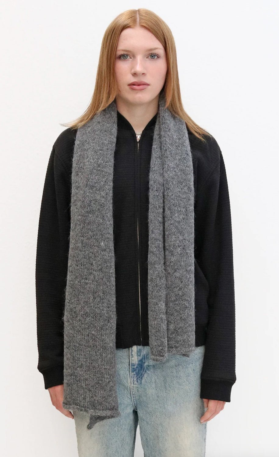 KARAKORAM - Suri Alpaca Knitted Scarf in Granite