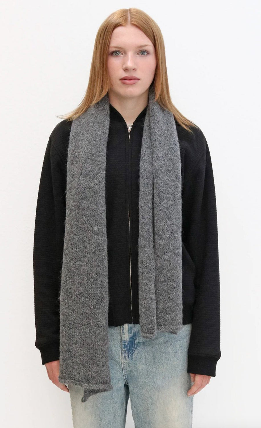 KARAKORAM - Suri Alpaca Knitted Scarf in Granite