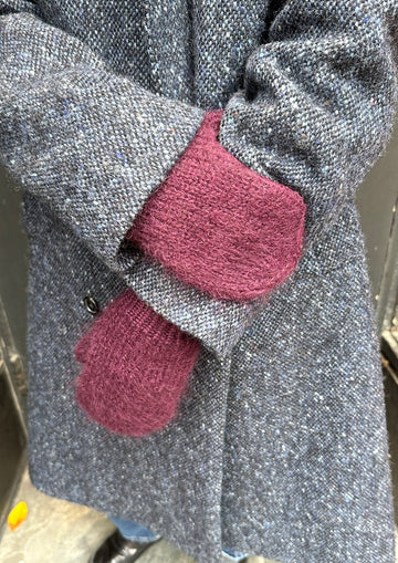 KARAKORAM - Hand Knitted Mittens in Bordeaux