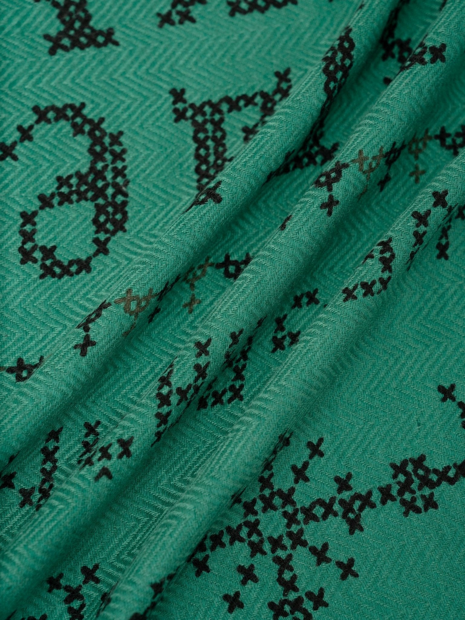 MANIPURI - SAMPLER SCARF in Green/Black