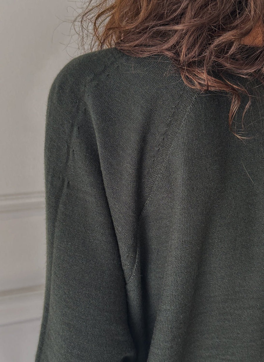 MANUELLE GUIBAL - Oversized V-Neck Sweater in Magnetic Green