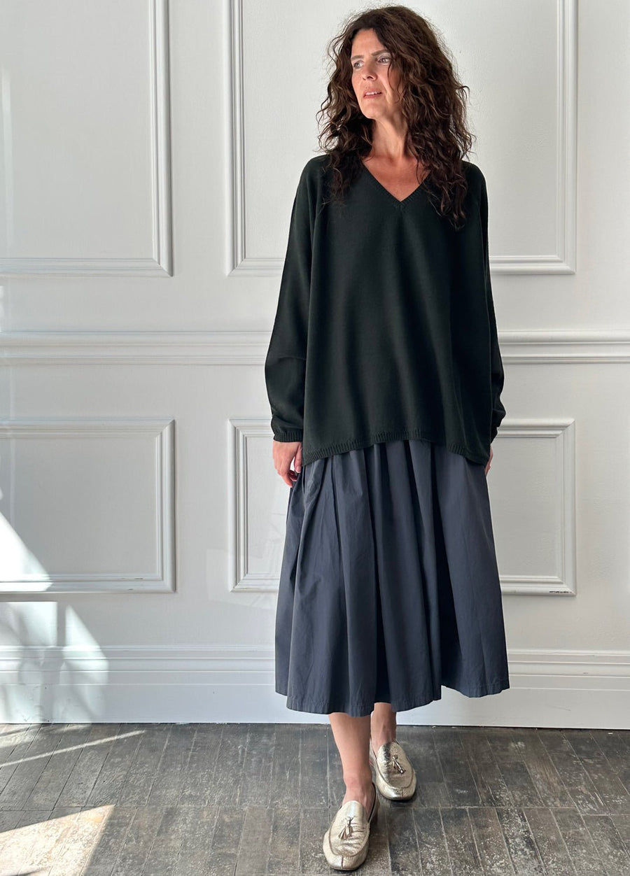 MANUELLE GUIBAL - Oversized V-Neck Sweater in Magnetic Green