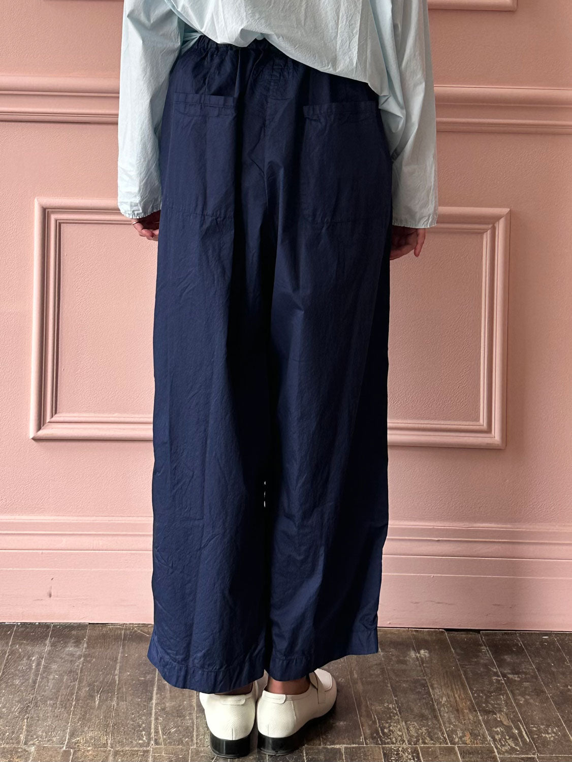 MANUELLE GUIBAL - Pant Kying in Blue