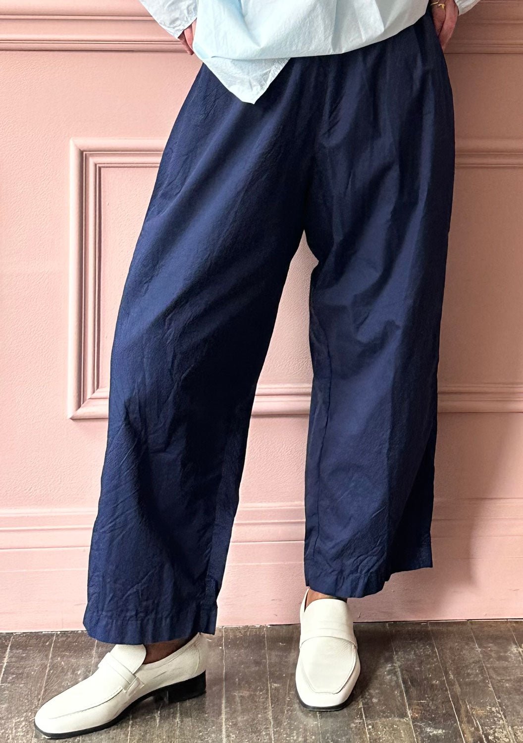 MANUELLE GUIBAL - Pant Kying in Blue