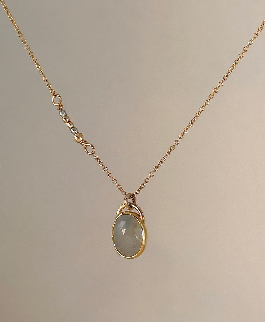 JANE HOLLINGER - 14k yellow gold necklace with Milky White Sapphire
