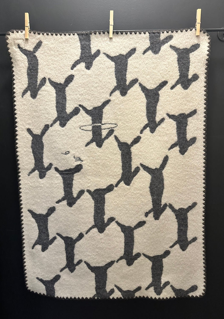 MINA PERHONEN - RUN RUN RUN Blanket in Grey