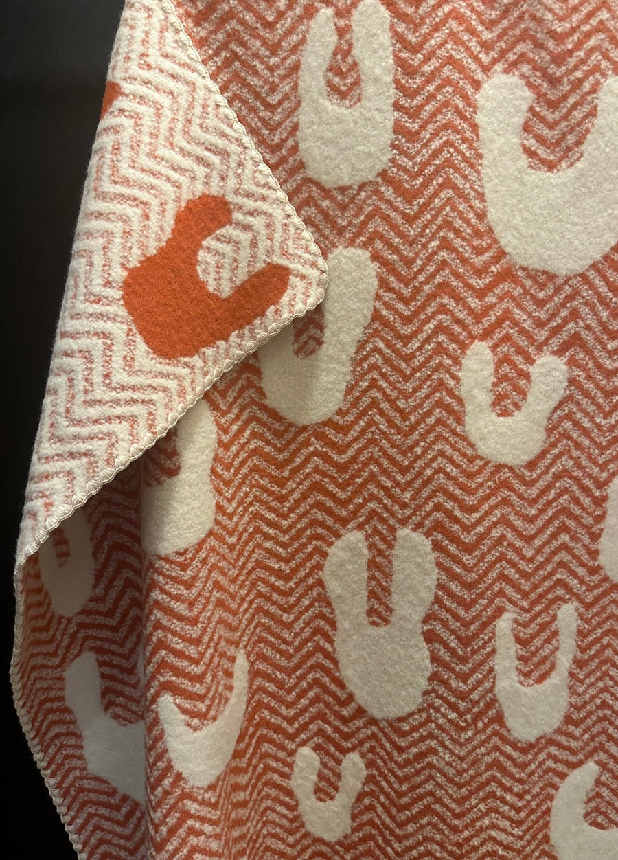 MINA PERHONEN - ONE CAT AND RABBITS Blanket in Scarlet