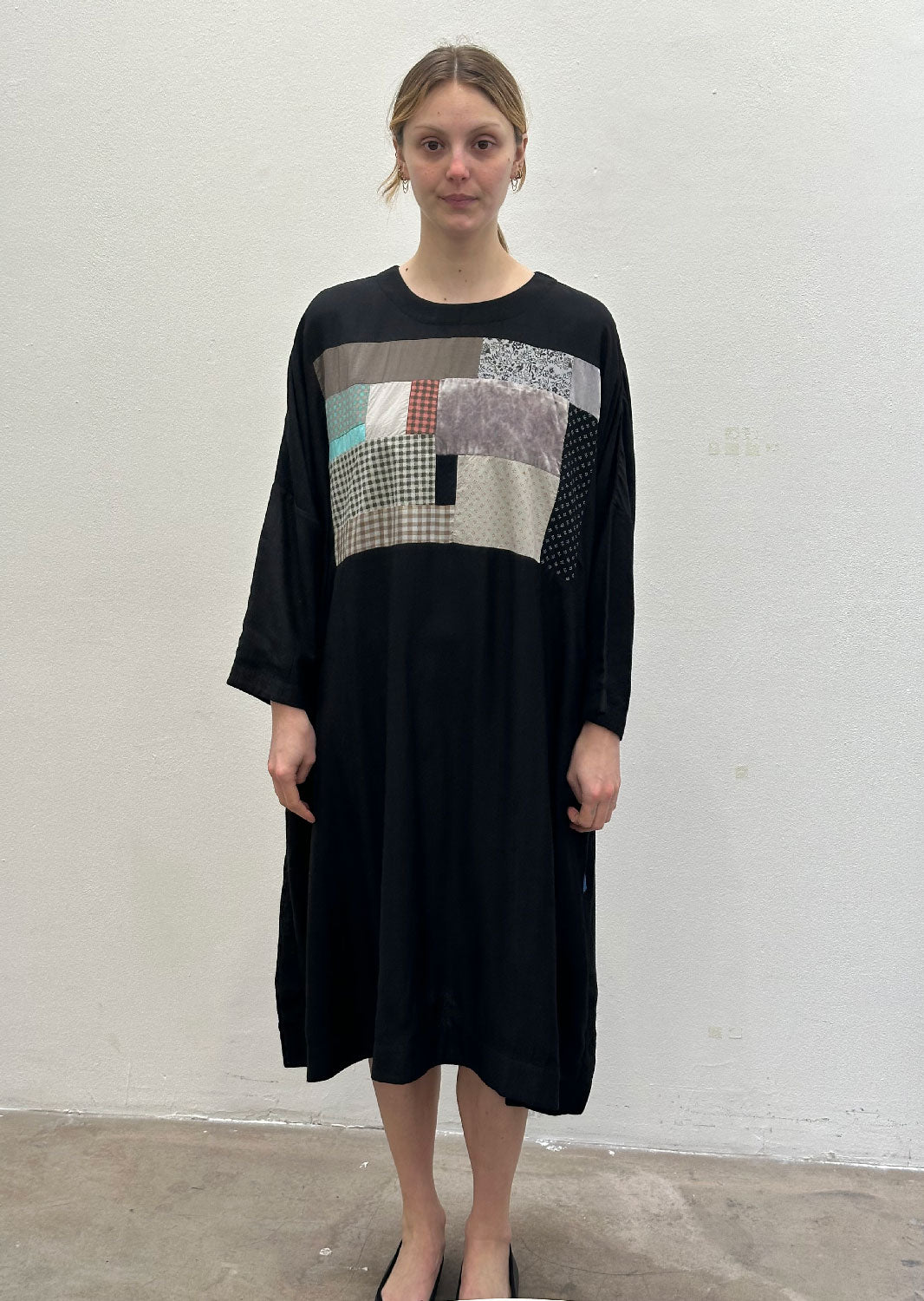 AODRESS - Patch Dress in Size Medium