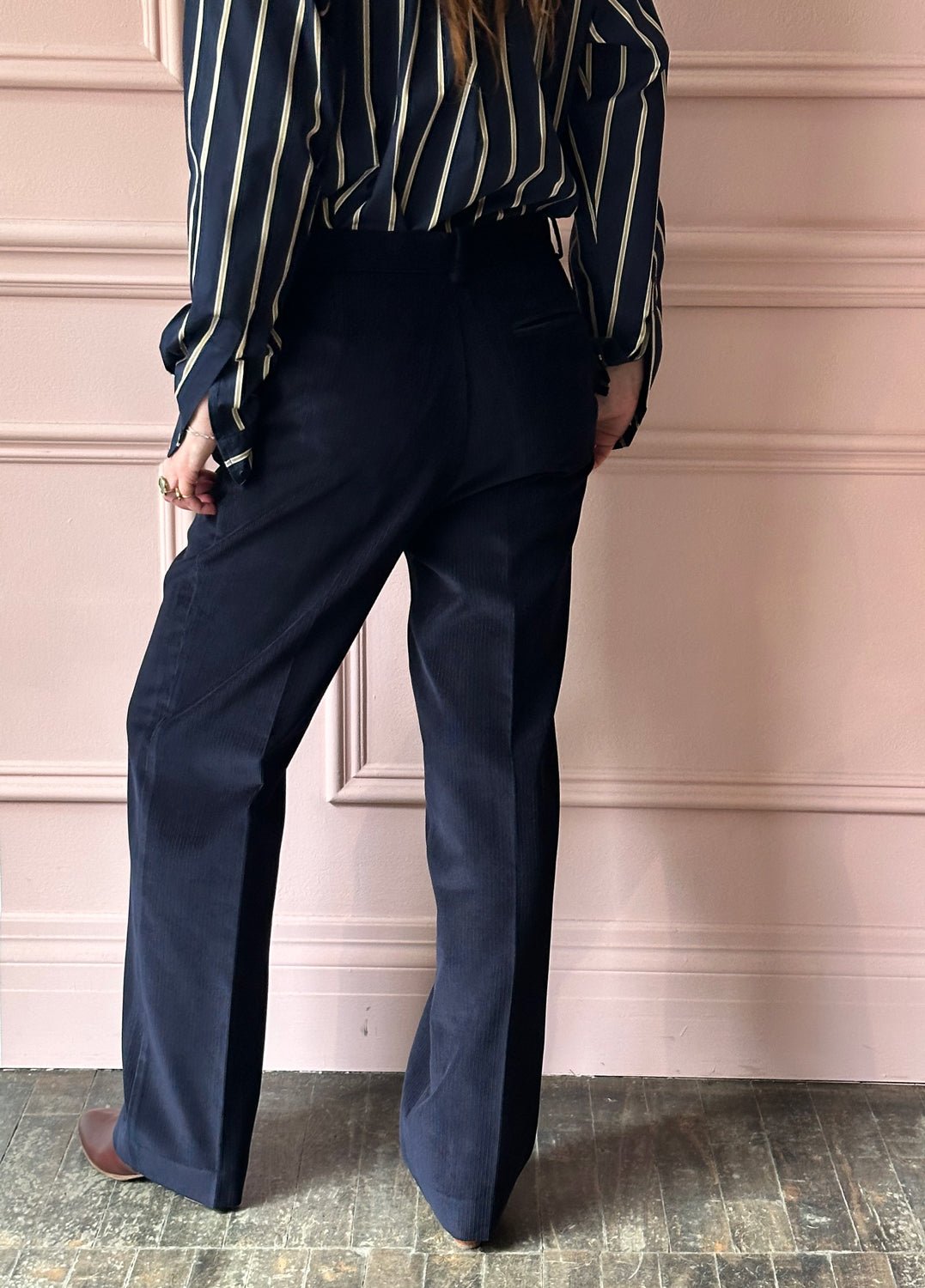 LES PRAIRIES DE PARIS - Fine Corduroy Trousers in Navy