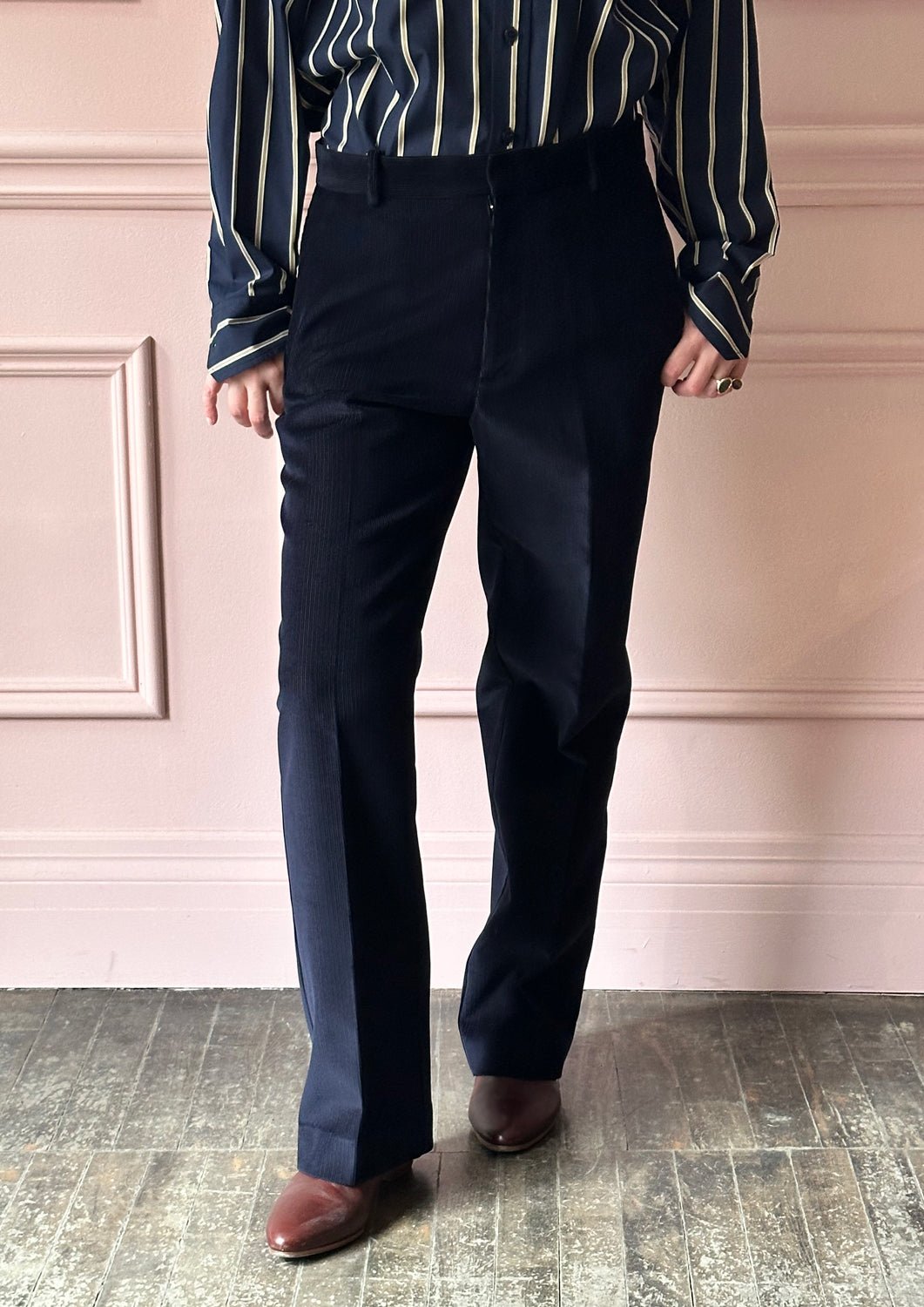 LES PRAIRIES DE PARIS - Fine Corduroy Trousers in Navy