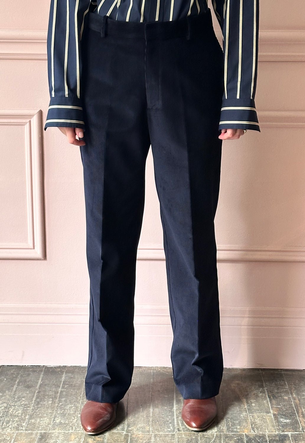 LES PRAIRIES DE PARIS - Fine Corduroy Trousers in Navy