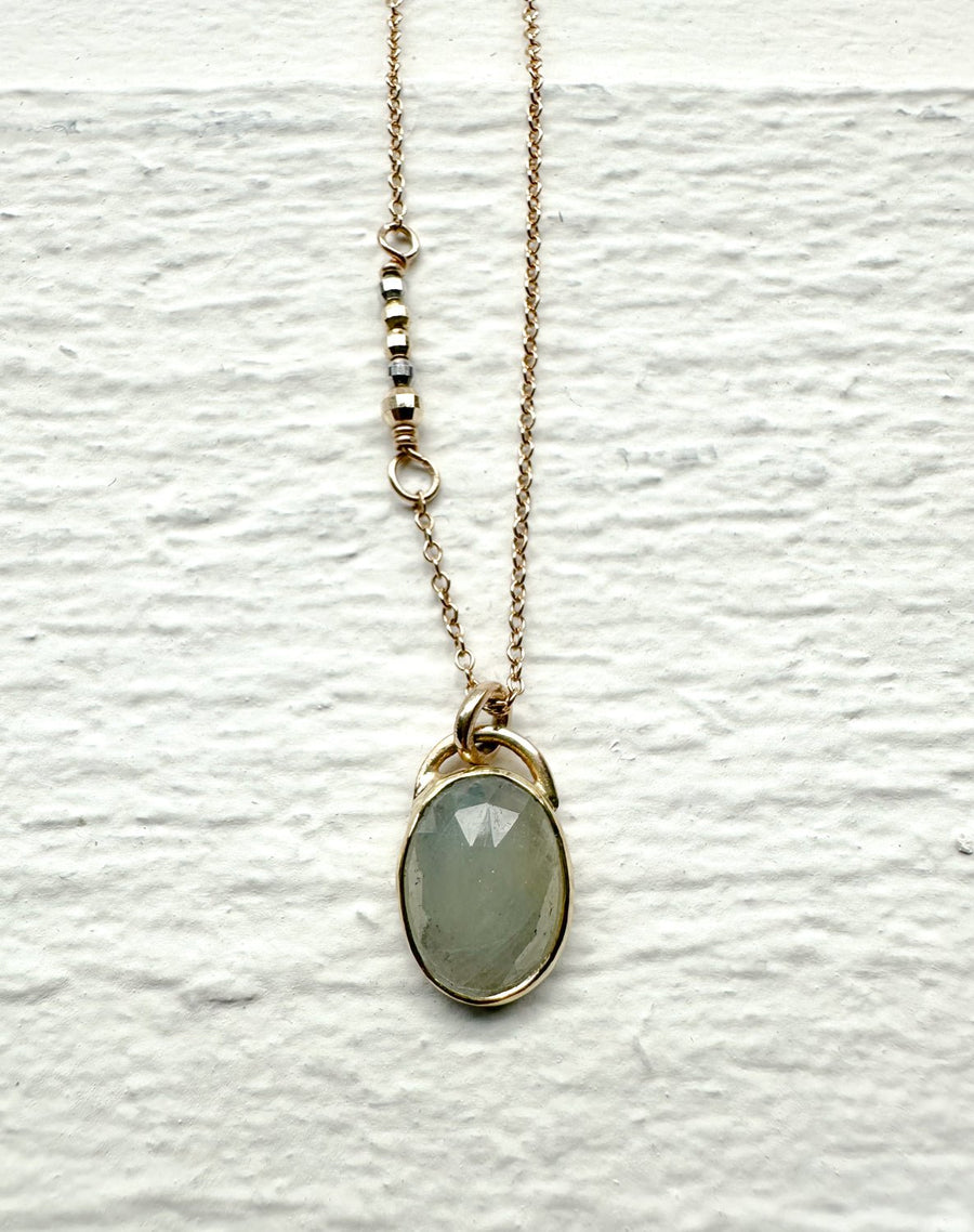 JANE HOLLINGER - 14k yellow gold necklace with Milky White Sapphire